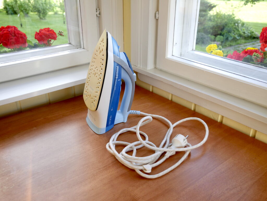 Napařovací žehlička Philips EasyCare 3220.